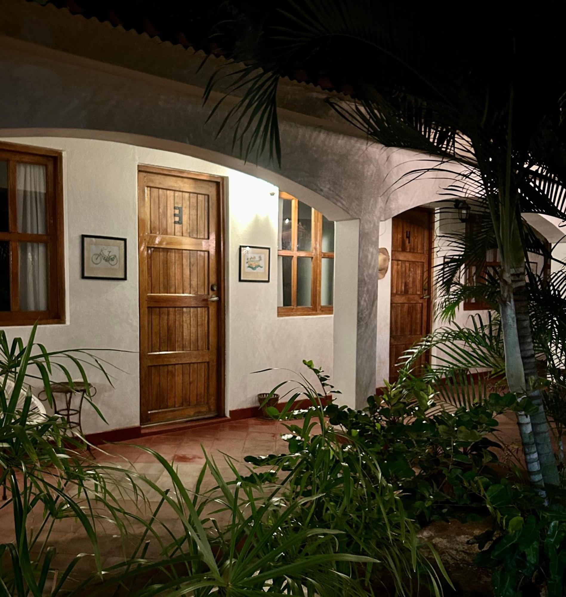 Hotel Tranquilo Las Penitas Luaran gambar